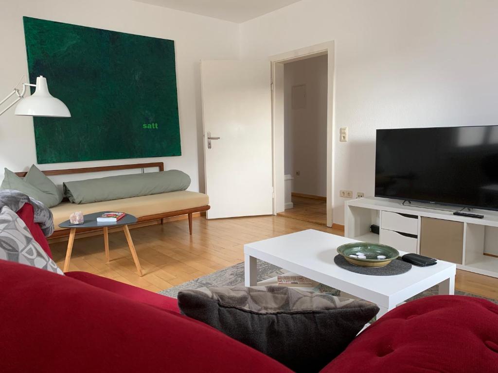 Daheim am Rhein - Schöne 2 ½ Zimmer mit Balkon