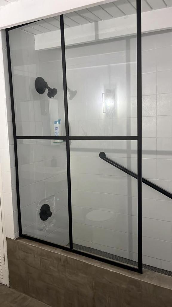 Private Rooms in Duplex Home 4 Bath FQ Beds 1-3ppl photo 4