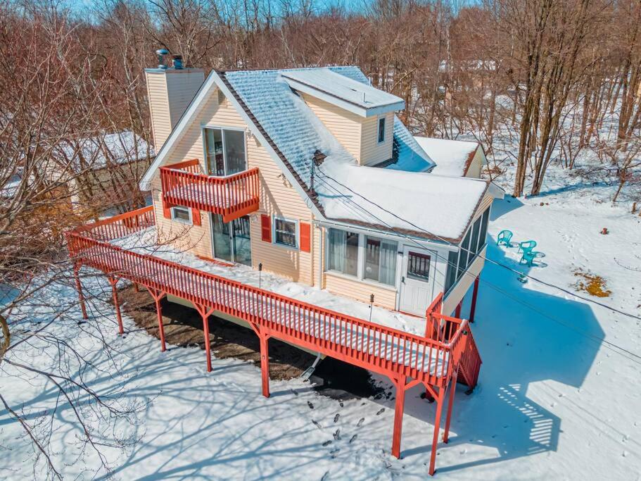 PoconoChalet-Hot Tub-Grill-Firepit-Games image