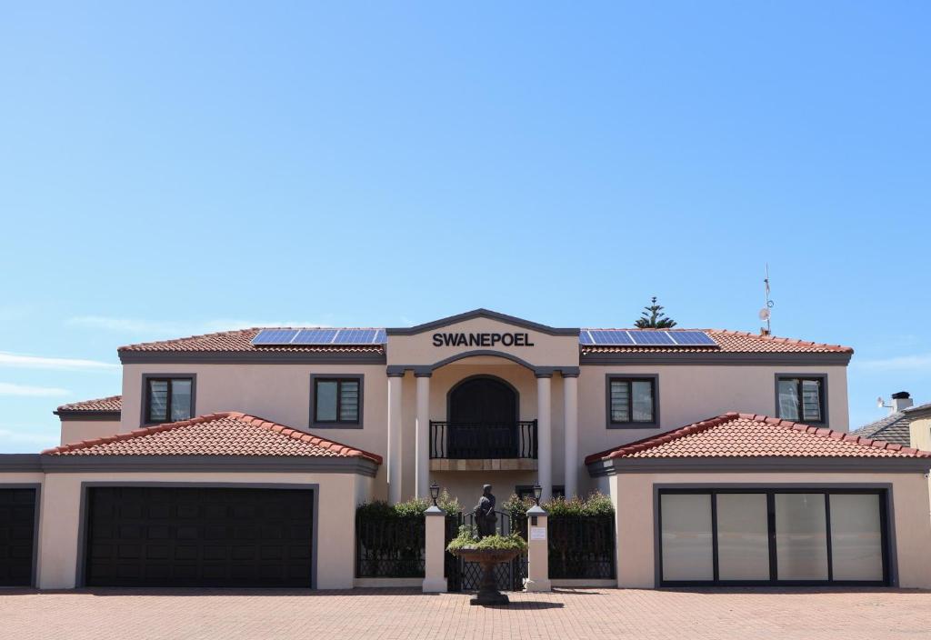 Swanepoel Guesthouse & Suites