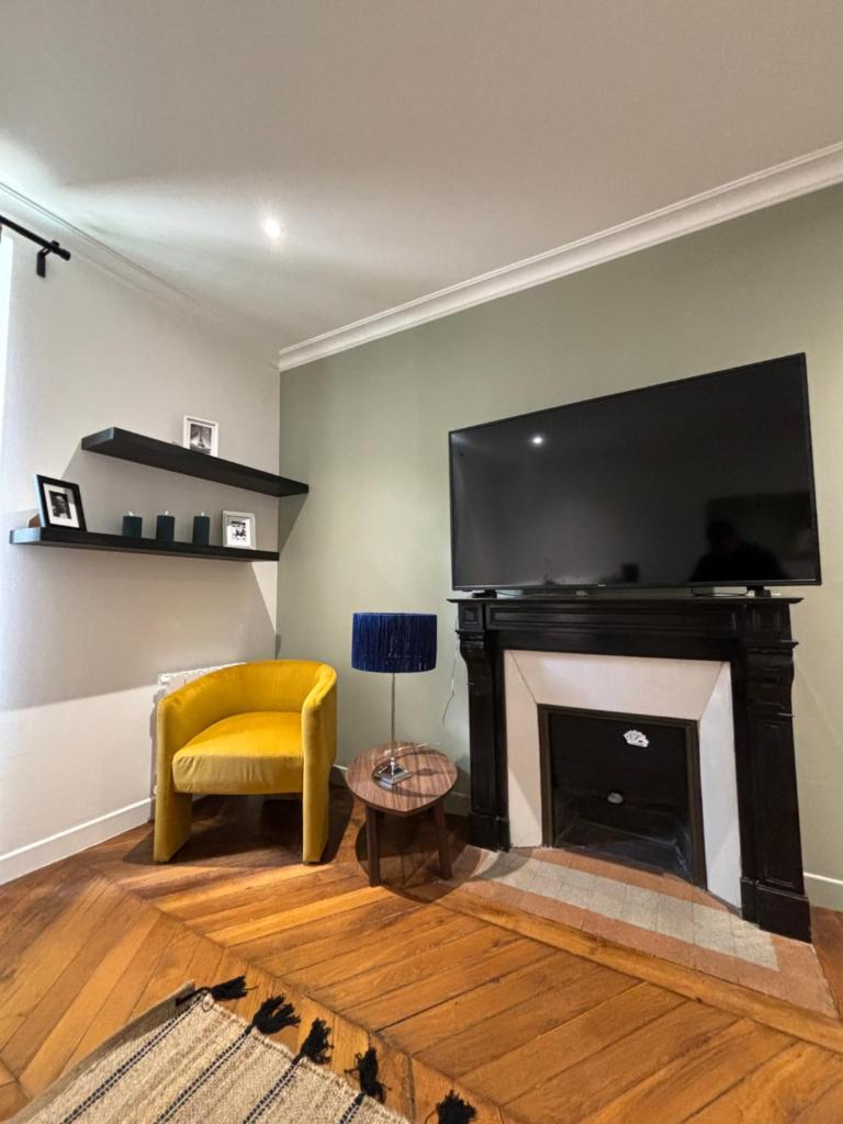Charmant Appartement dans un Hôtel Particulier