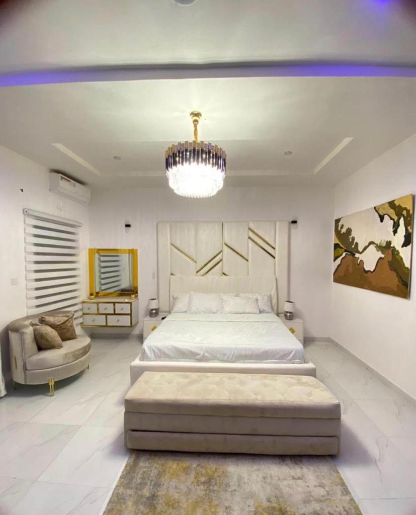 Urban Retreat Luxury Shortlet Apartment Lekki Lagos photo 4