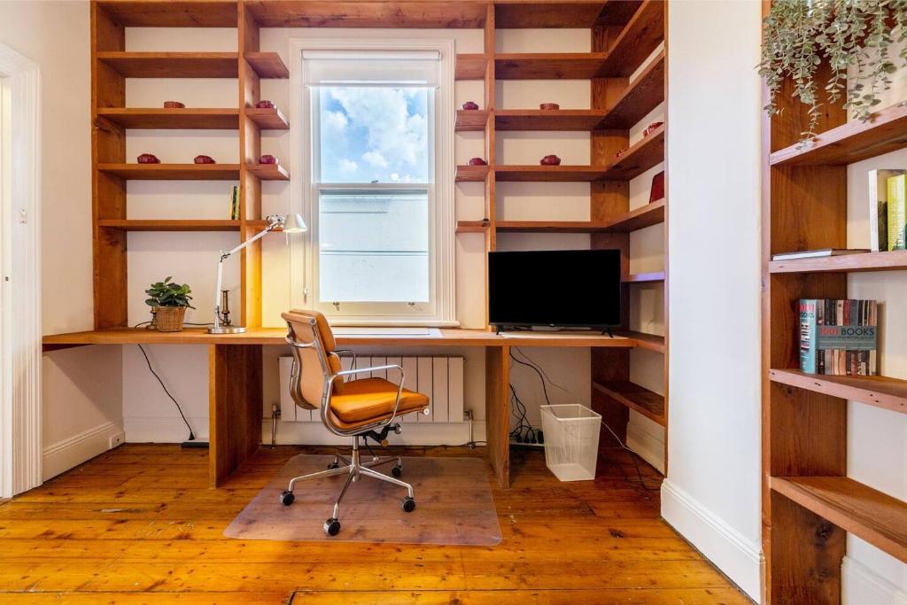 Hope House - True Victorian meets Urban Living photo 3