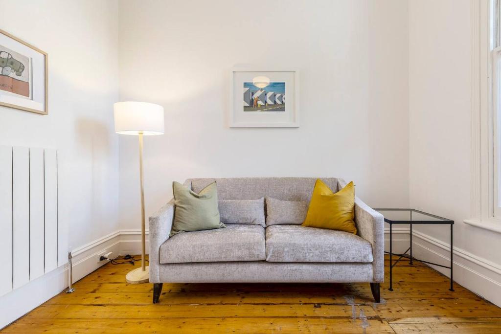 Hope House - True Victorian meets Urban Living photo 4