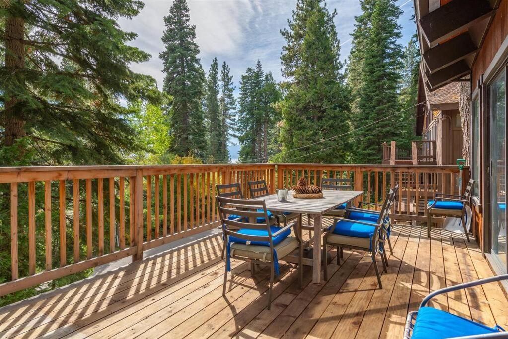 Cozy Home with Lake Views, Private Hot-Tub, Close to Slopes and Town, Private HOA Beach photo 1