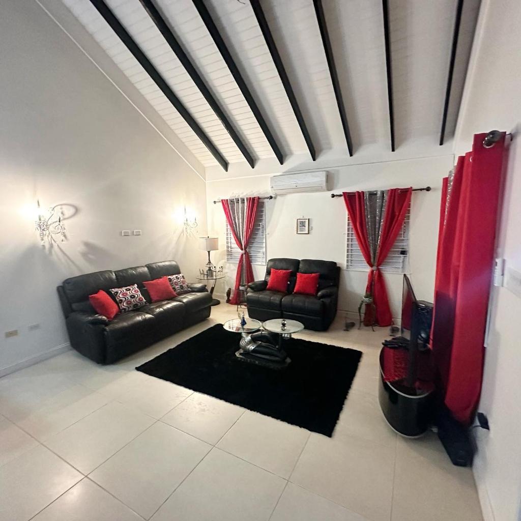 Cool-shade Home at Richmond Estates photo 4