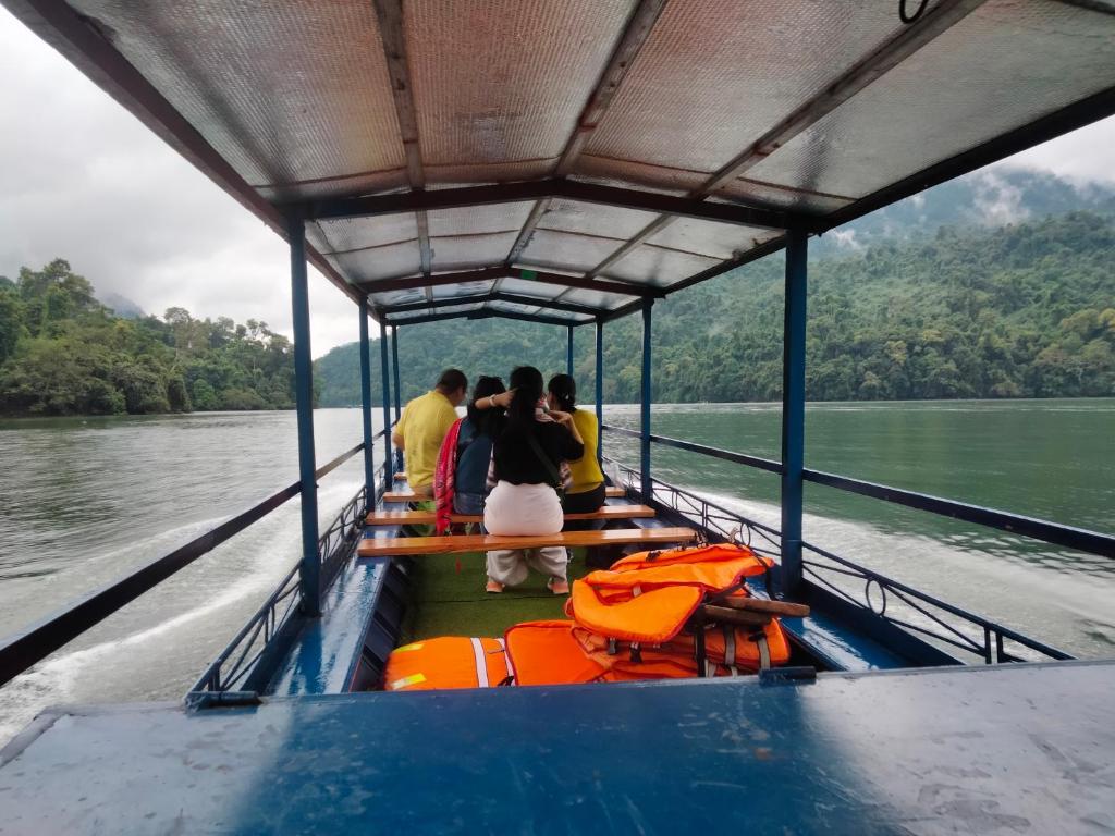 Pac Ngoi Village Homestay