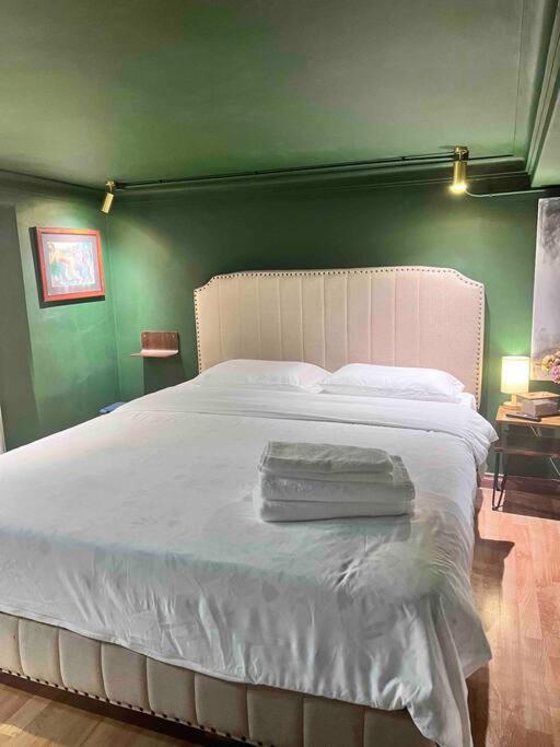 3BR Hidden French Villa in Hoan Kiem