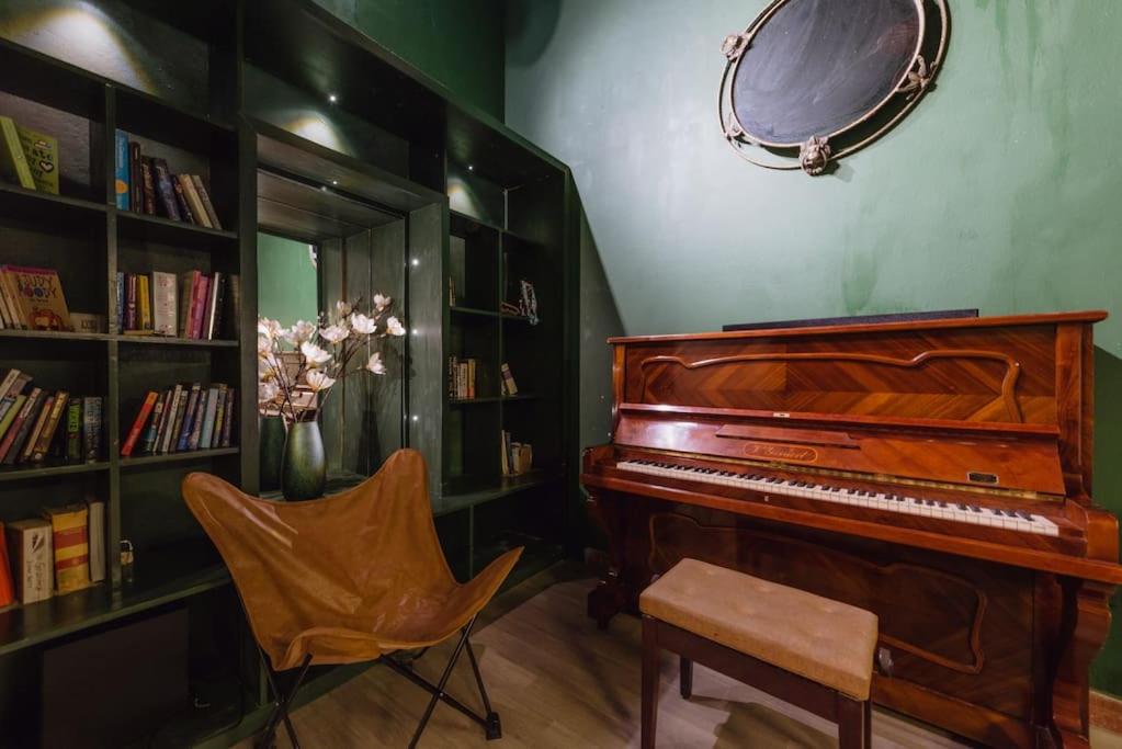 3BR Hidden French Villa in Hoan Kiem