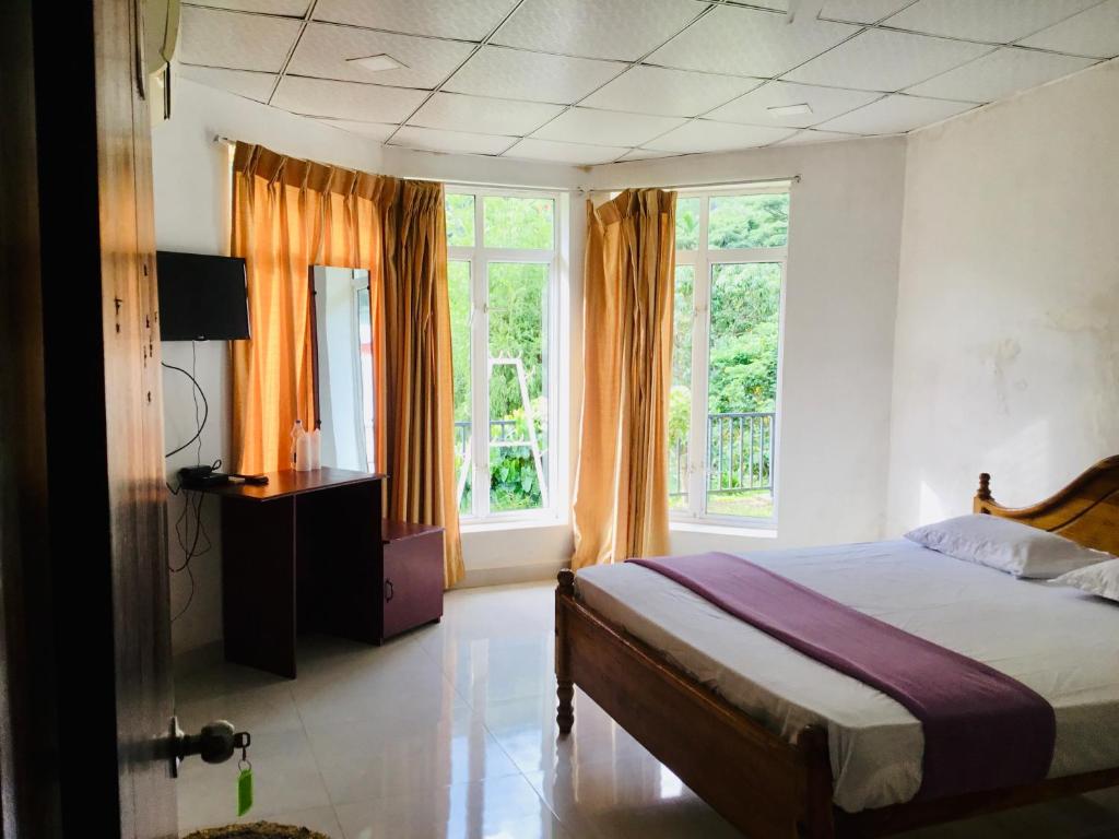 Diyaluma Falls Inn photo 2