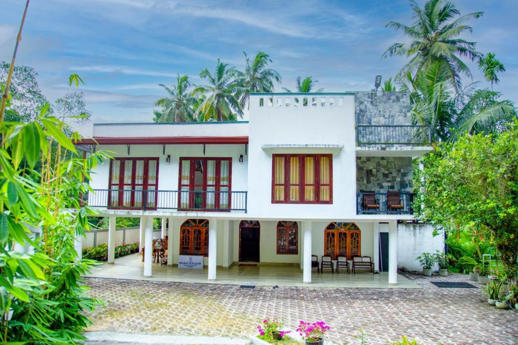 Healand Holiday Bungalow and Restaurant