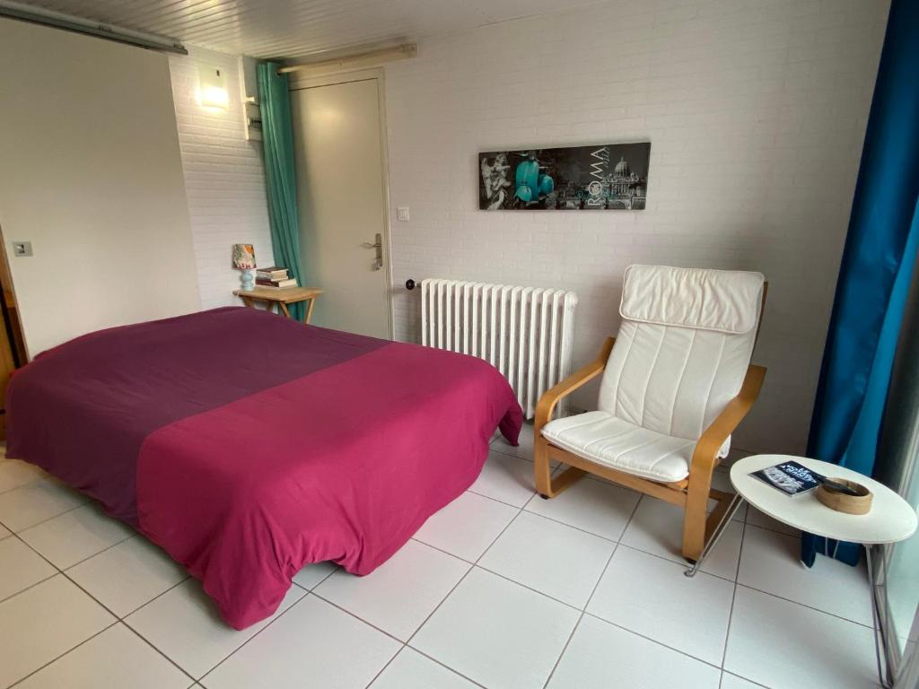 Studio dans maison avec parking photo 1