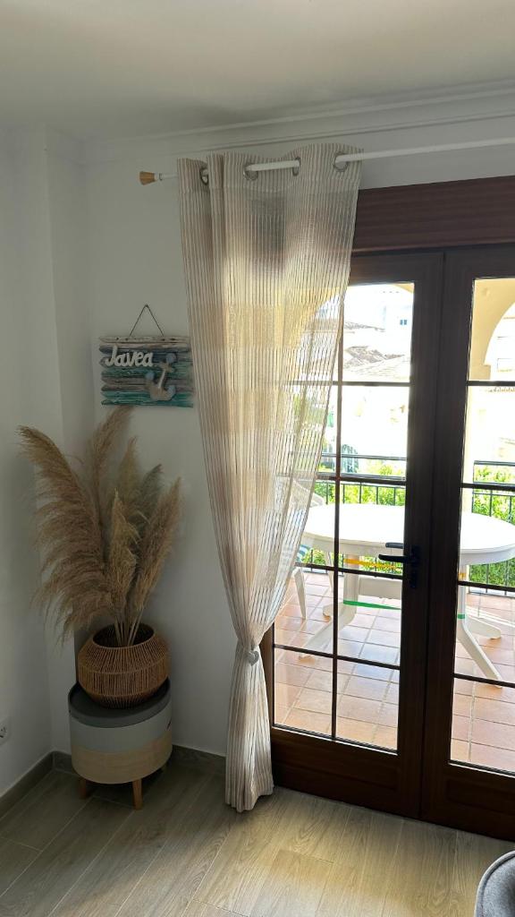 ALISA COSTA BLANCA photo 2