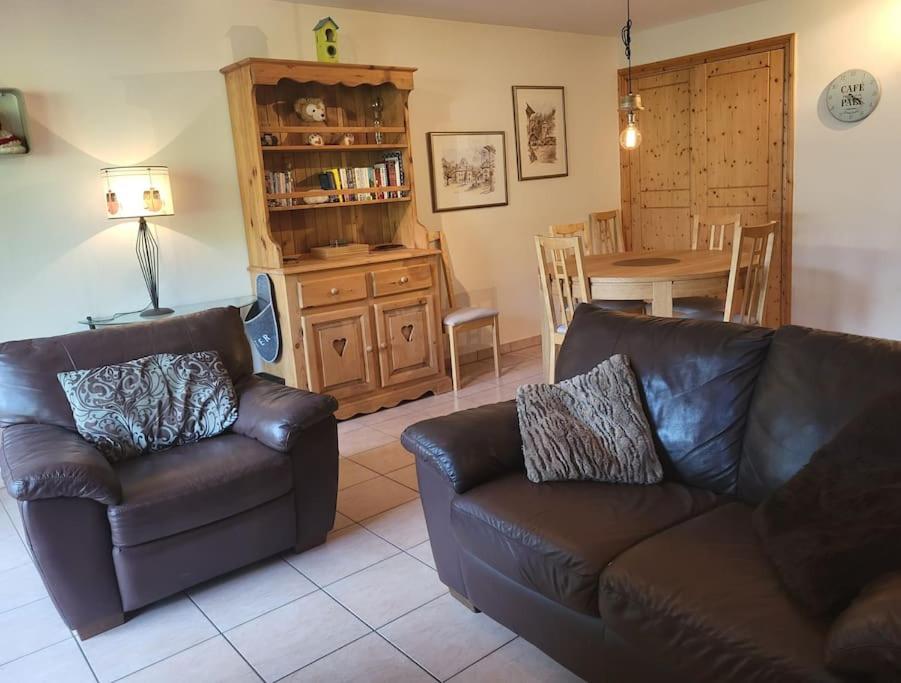 A1/2, 3 bedroom apartment next to the ski lift photo 4