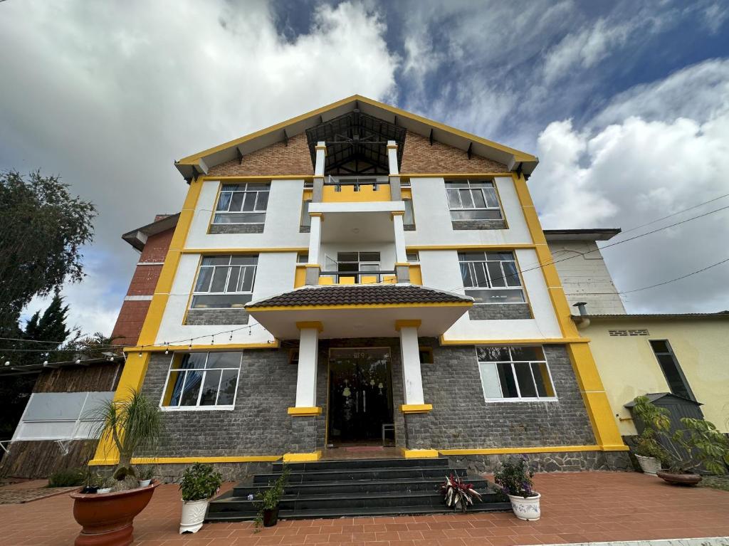 OYO 1210 Duong Sat Hotel Da Lat