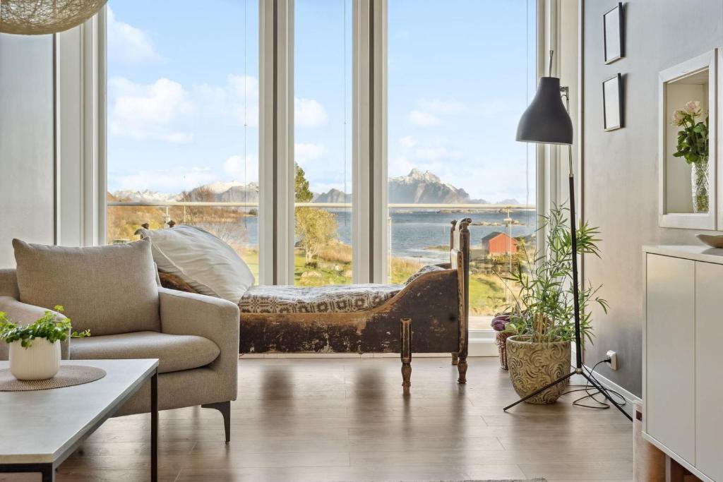 Large villa in Lofoten with fantastic views - 4 bedrooms and 9 beds. photo 1