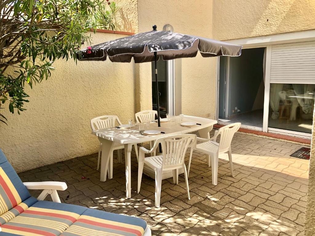 T2 terrasse, calme, proche mer et commodités photo 2