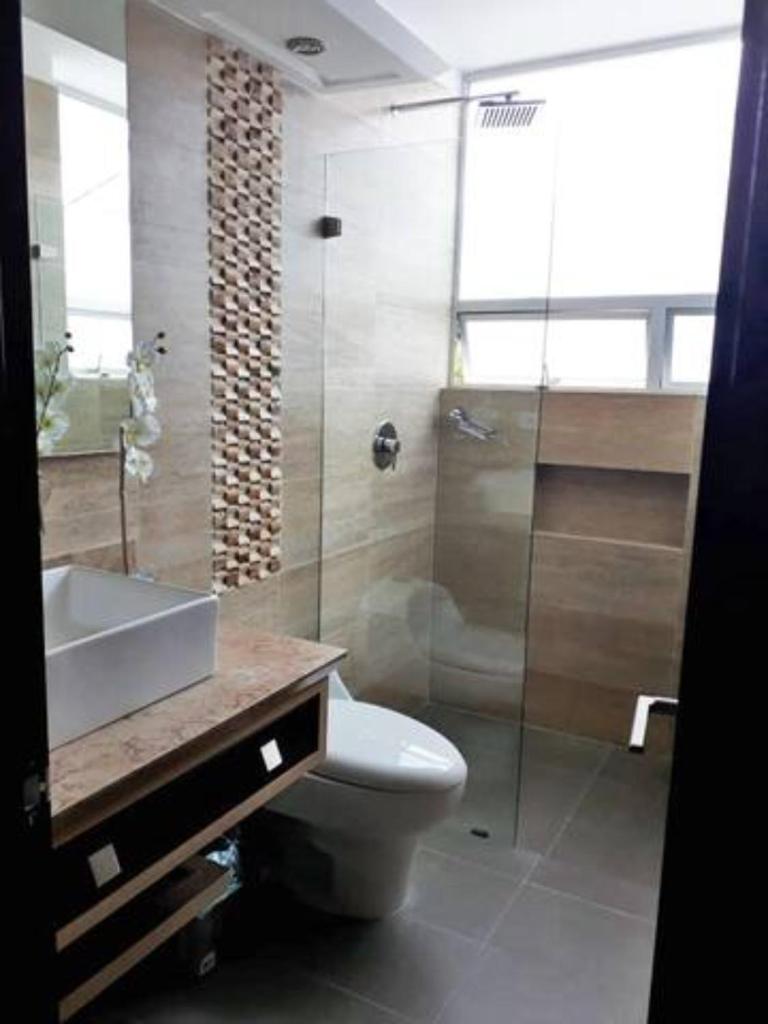 Moderna casaquinta en lujoso condominio photo 3