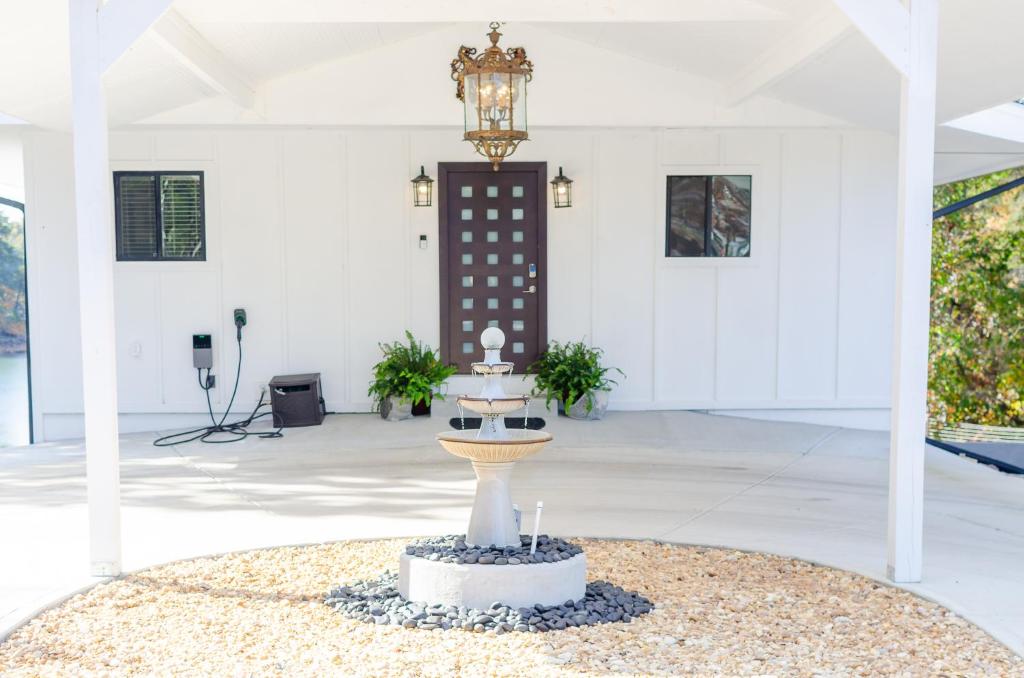 Lakeside Haven image