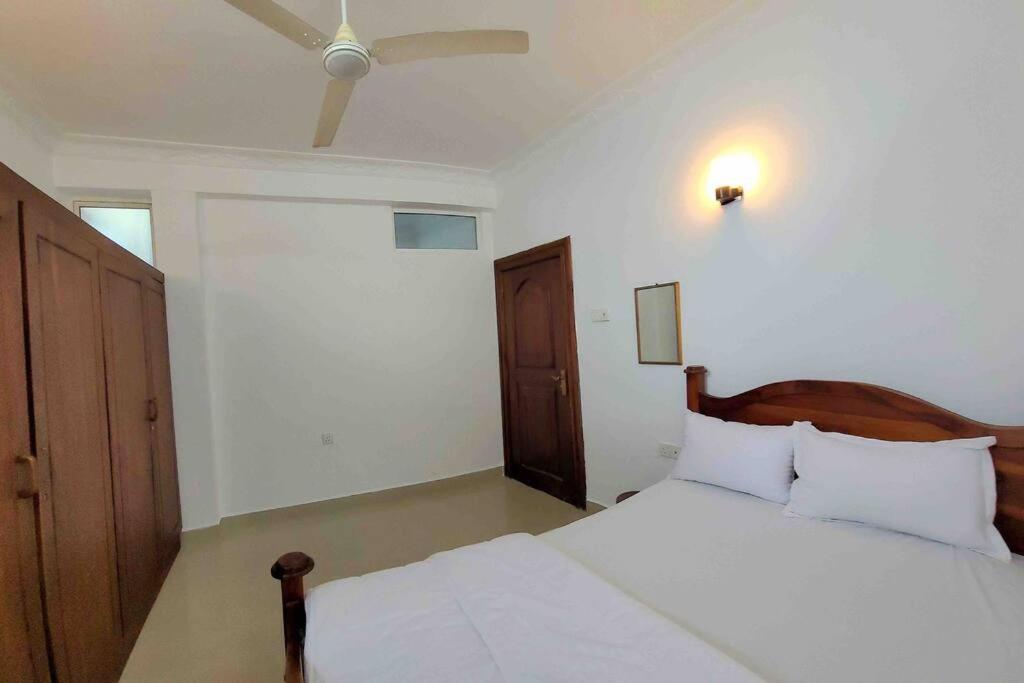 Traditional Mount Lavania Apartment photo 2