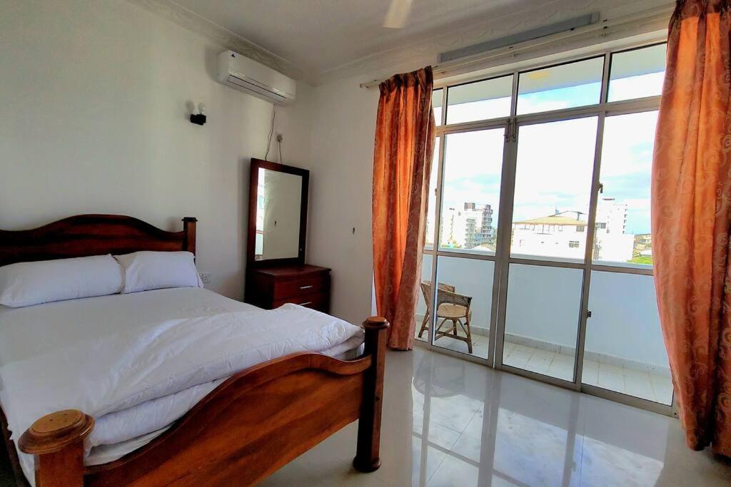 Traditional Mount Lavania Apartment photo 1