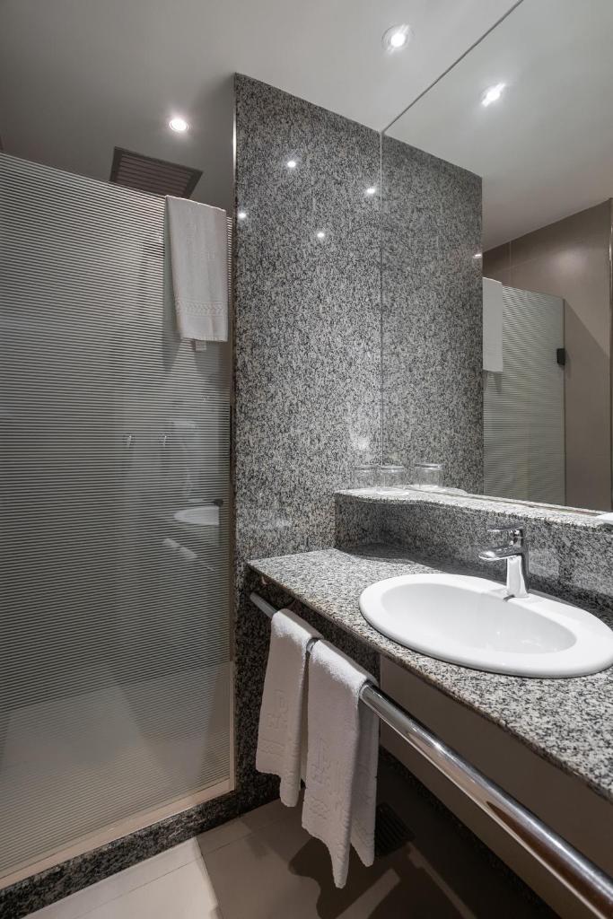 Orla Copacabana Hotel Room Type - Standard Double Room
