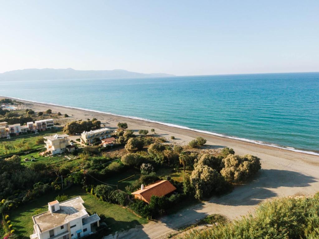 Wooden Beach House photo 1