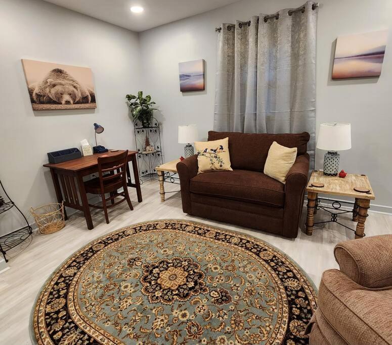 Bear's Den on Kodiak Court image