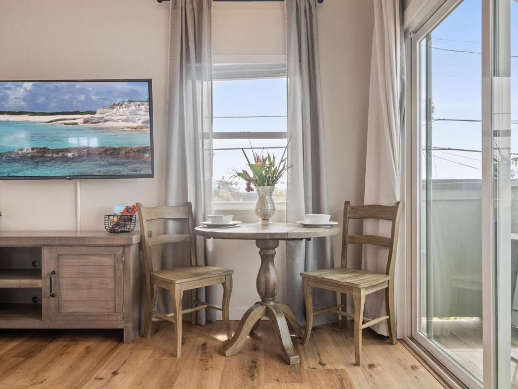 A4609b- Sunset Cliffs Dream Apartment image