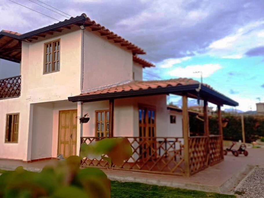 Cabaña, vía al teleférico. Mesa de los Santos photo 2
