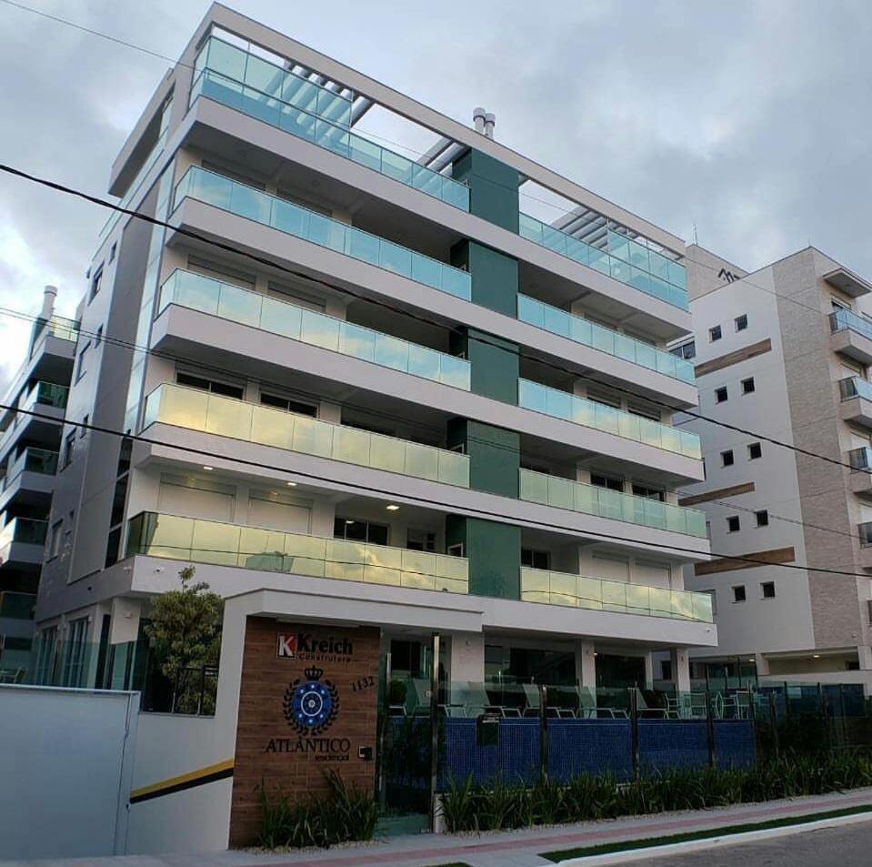 Apartamento na Praia de Palmas com garagem photo 1