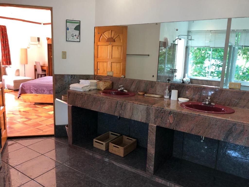 Argonauta Boracay Apartment Suites and Villas photo 4