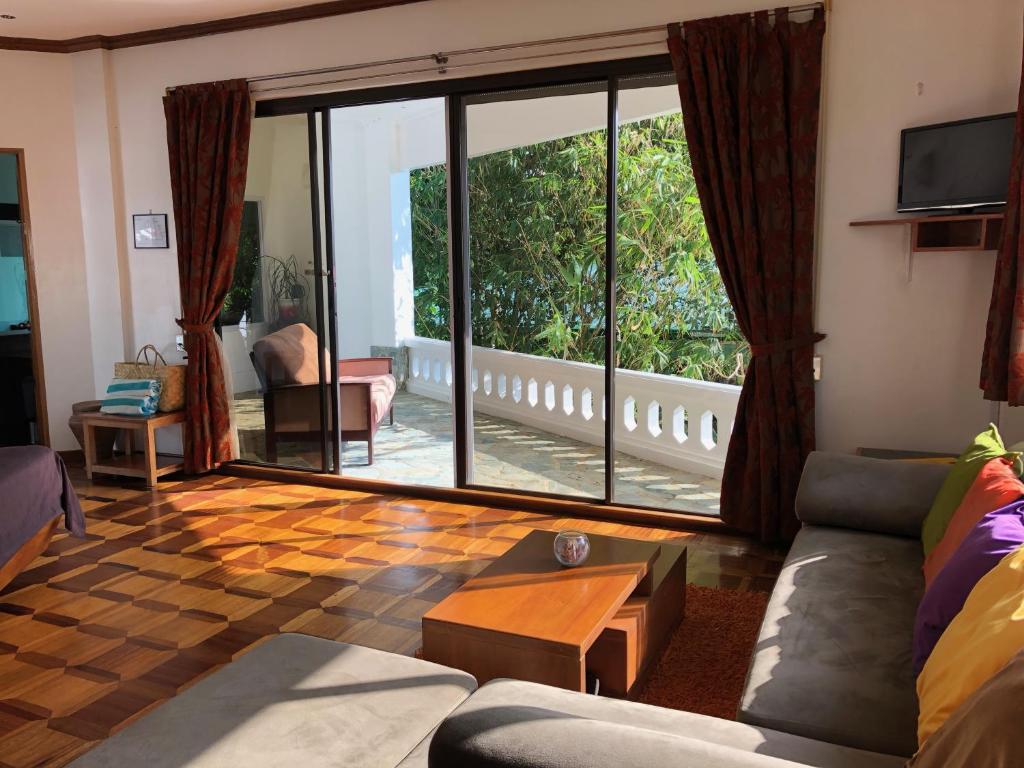 Argonauta Boracay Apartment Suites and Villas photo 2