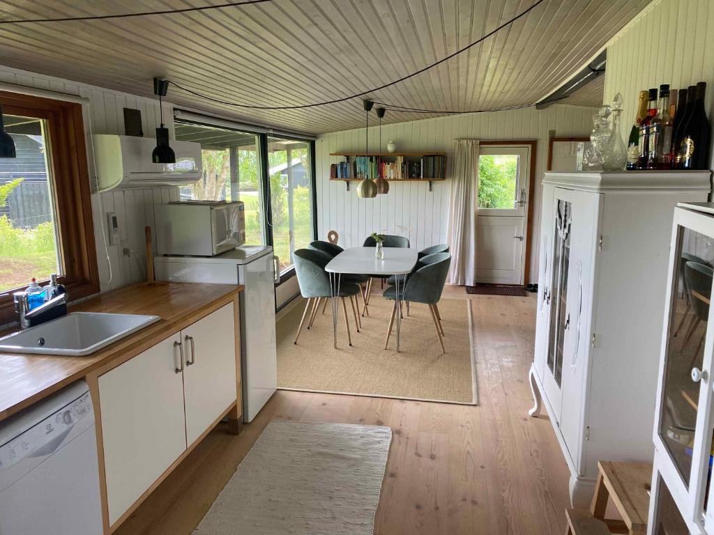 Charmerende Hus Med Havudsigt - 200m Fra Havet photo 1