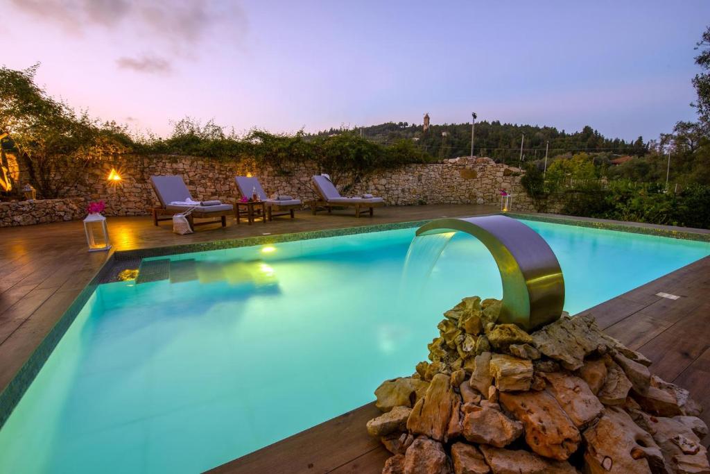 Vasia's Artistsvillas photo 3