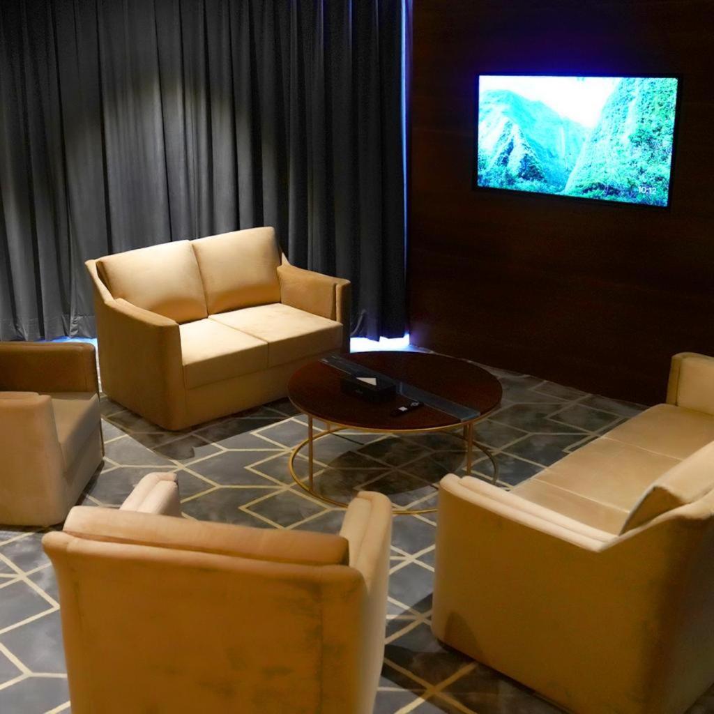 Indigo Heights Hotel & Suites photo 3