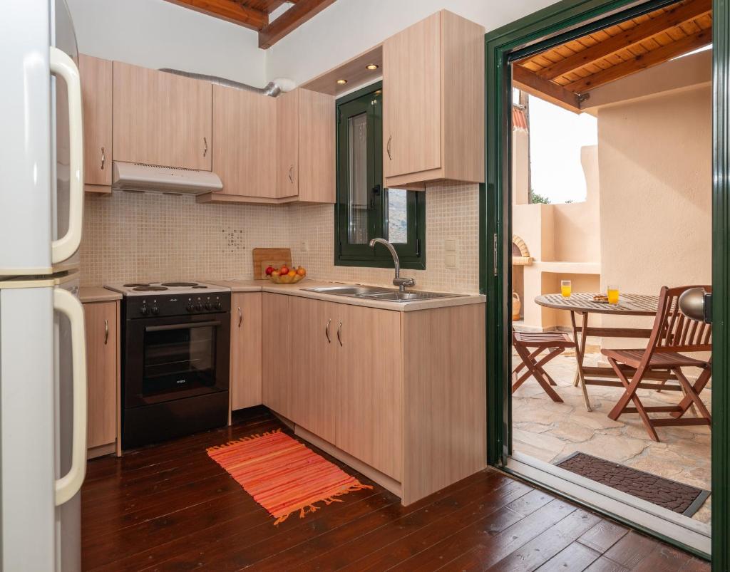 Ornus Traditional House photo 2