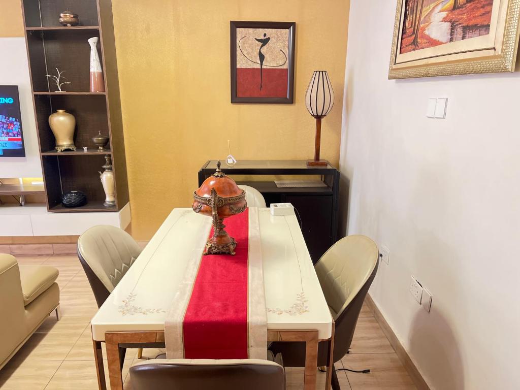 Five apartment photo 3