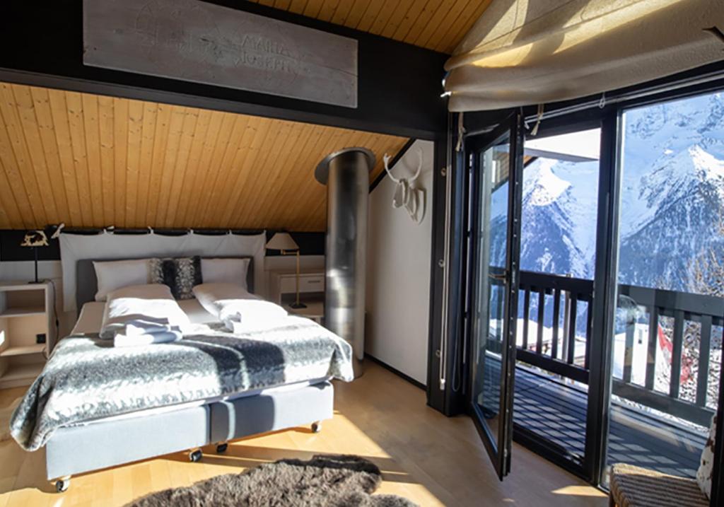 Lauchernalp Resort Residences - Tap to explore photos