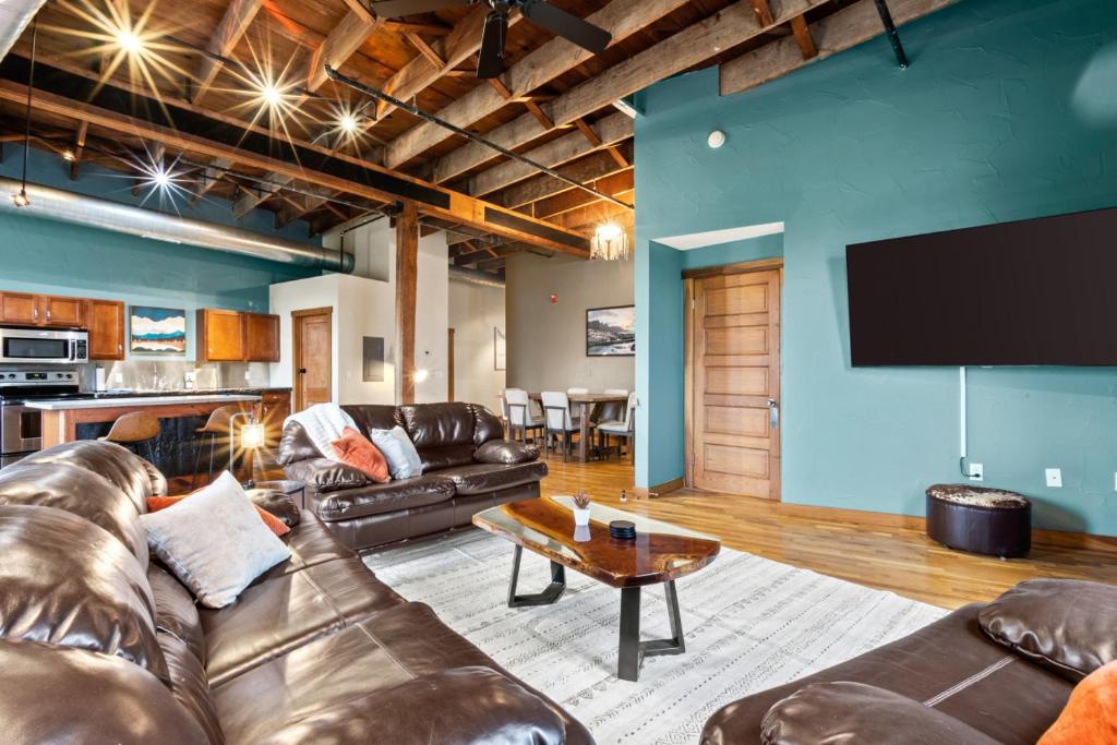 Railway Retreat in Downtown photo 1