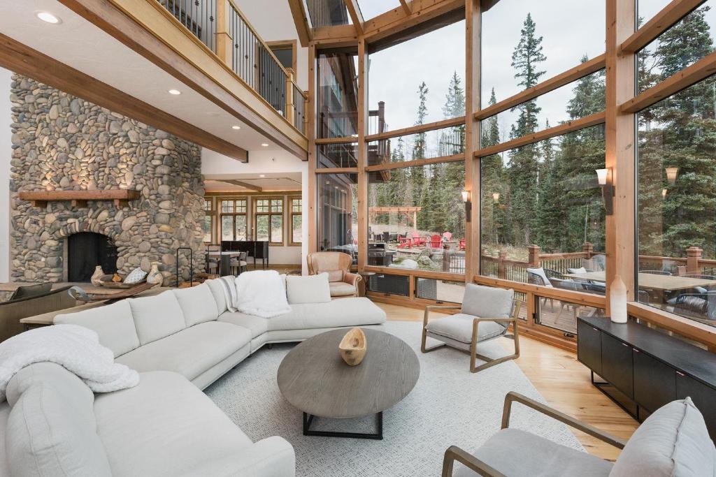 Mill Creek Lodge Estates photo 2