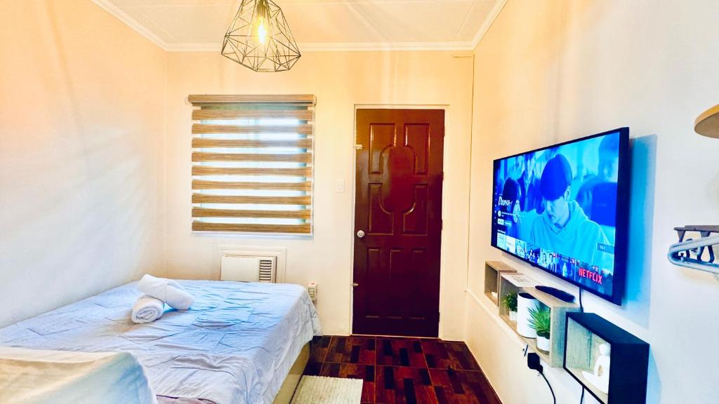 Cozy BNB - Unit E photo 1