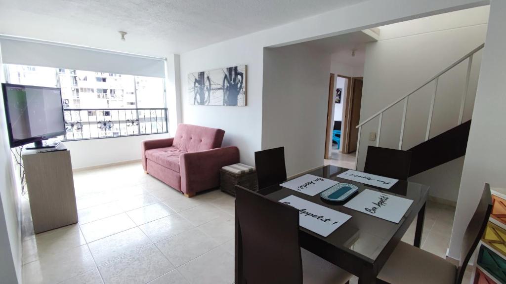 Apto y PH amplios, 3 a 4 alcobas, vista y turismo - Cacique