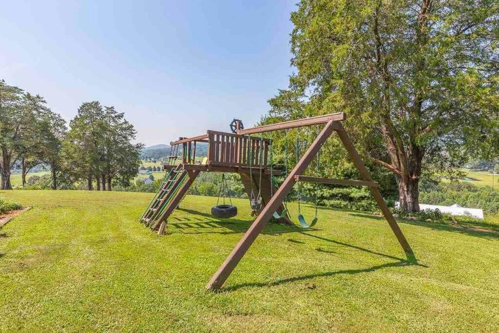Heaven’s View Lodge, Pool, Pet Friendly photo 1