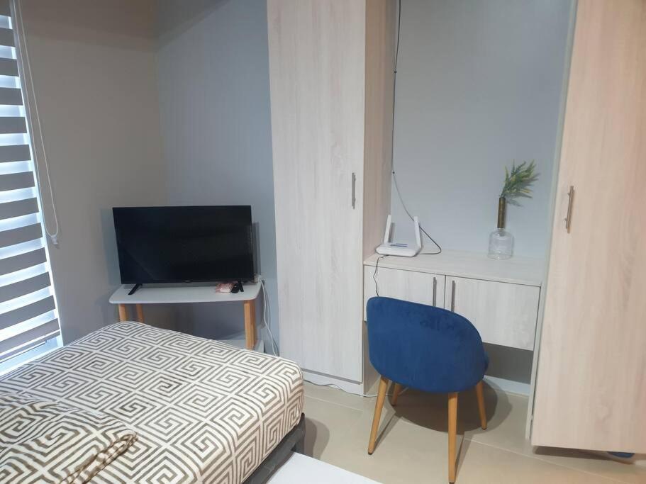 Studio Unit at Avida Towers Riala Tower 2 Cebu IT Park with Pool and Wifi photo 3