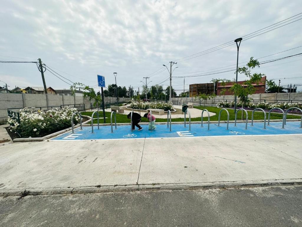 Casa Park, CASA COMPLETA con 3 habitaciones, AIRE ACONDICIONADO Y CALEFACCION SPLIT, 2 BAÑOS Y ESTACIONAMIENTO PRIVADO A 5 MINUTOS DE BY PASS A SANTIAGO Y A 5 MINUTOS DEL HOSPITAL photo 2