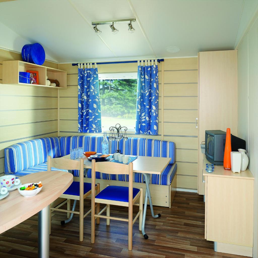 camping le valenty mobil-home-lot 4-6 pers photo 3