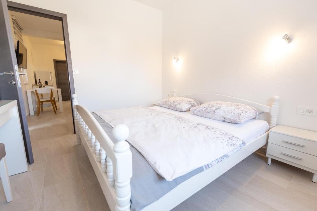 Apartments Luka photo 1