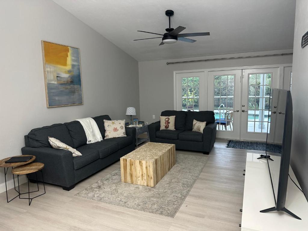 Florida house, 4br 2bt with private pool oasis photo 2