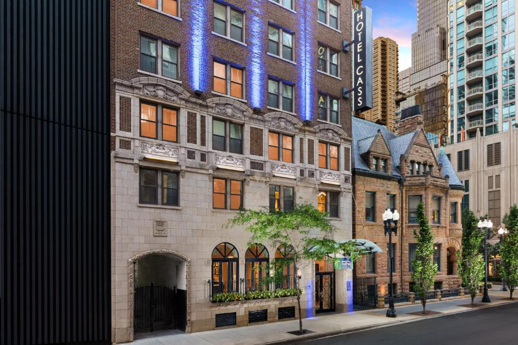 Holiday Inn Express Chicago - Magnificent Mile, an IHG Hotel image